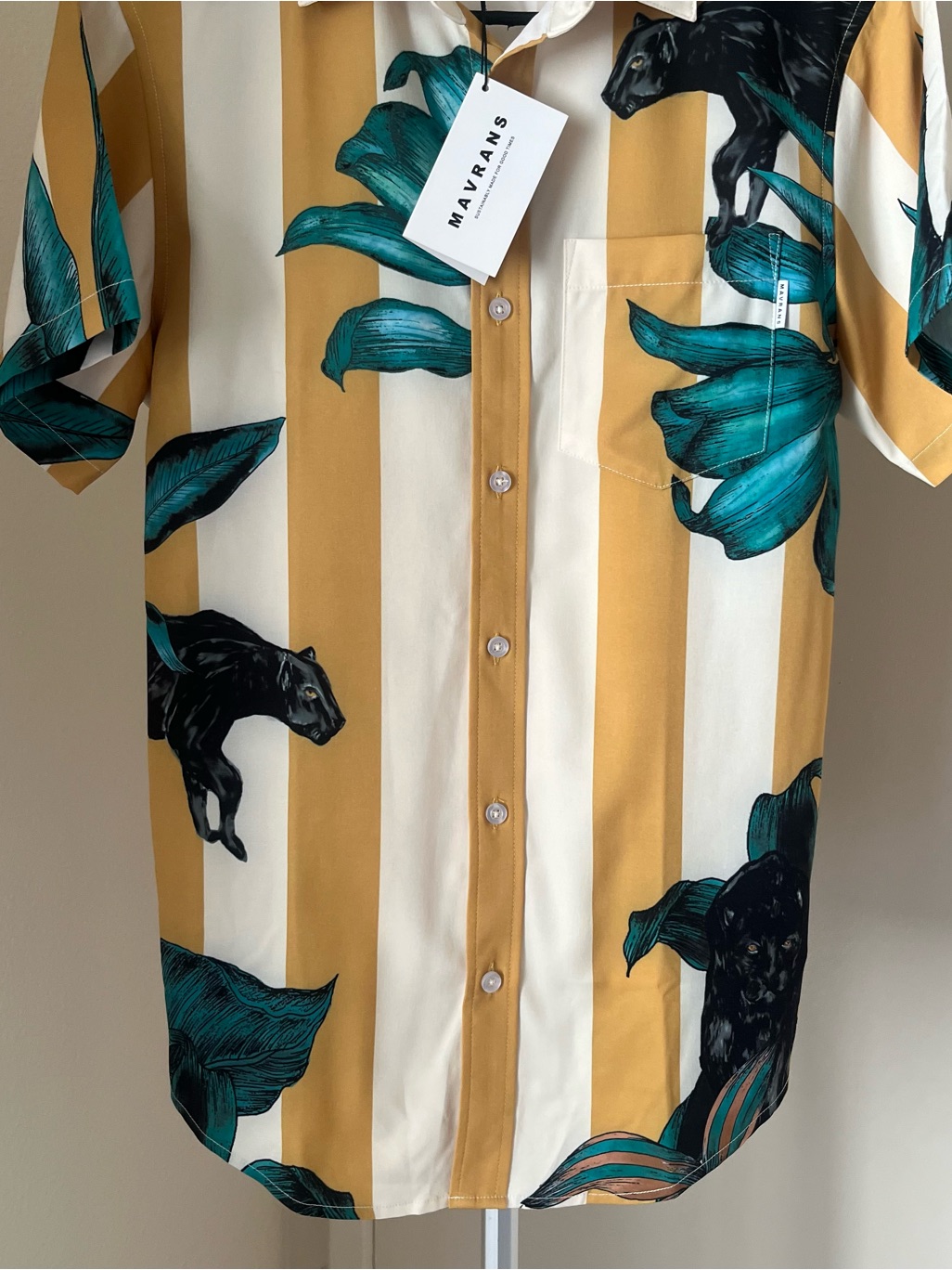 Mavrans Pantera Weekend Shirt Black Panther Floral Print Size S Nwt — image 4 of 8